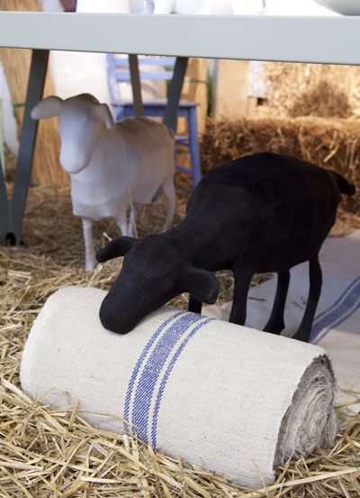 Ronél Jordaan wollen schaap woonbeurs sheep lamp