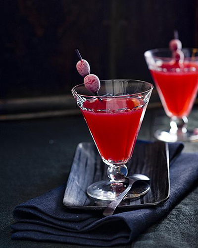 cocktail met cranberry en bloedsinaasappel